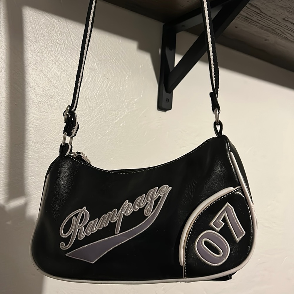 7 purple purse